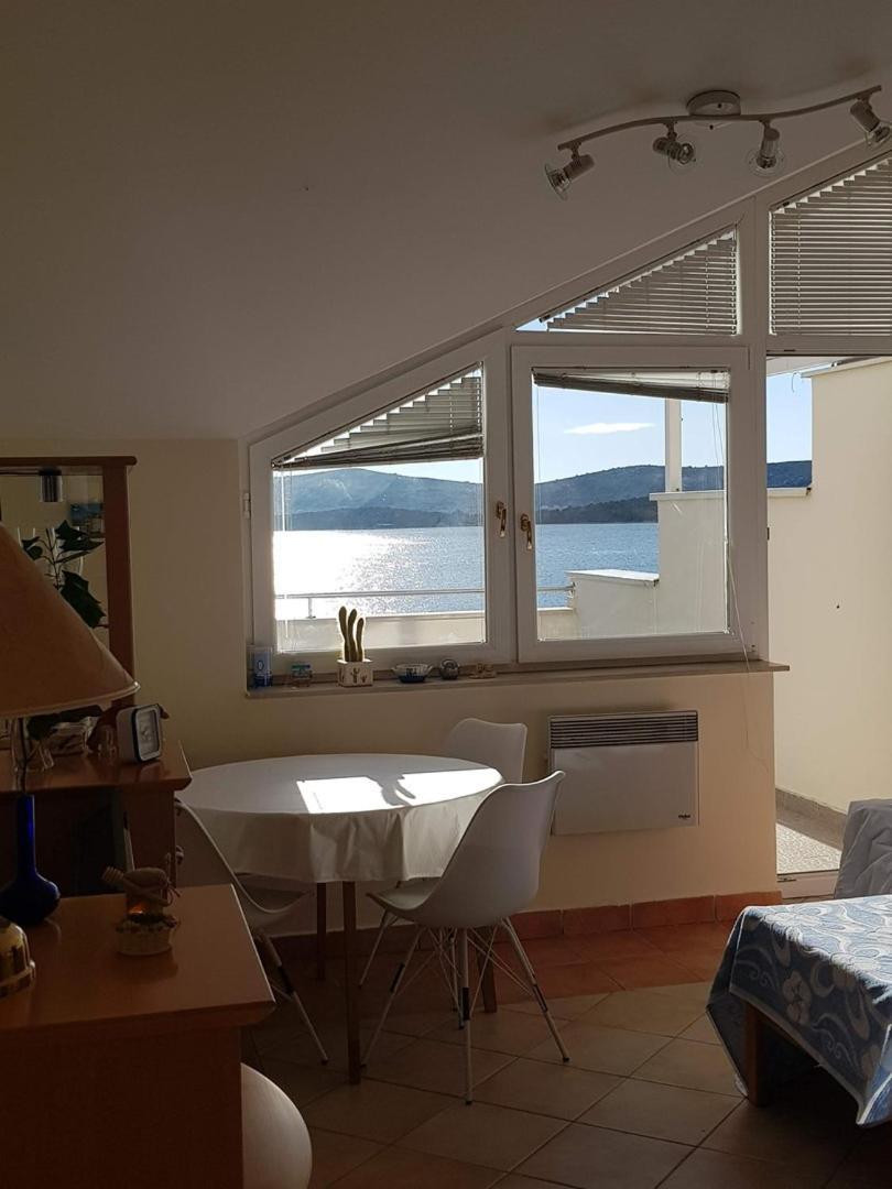 Seaside Apartments Turanj Bagian luar foto