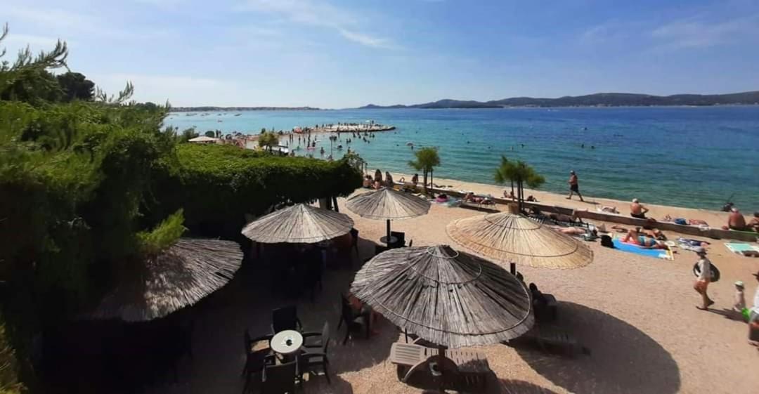 Seaside Apartments Turanj Bagian luar foto