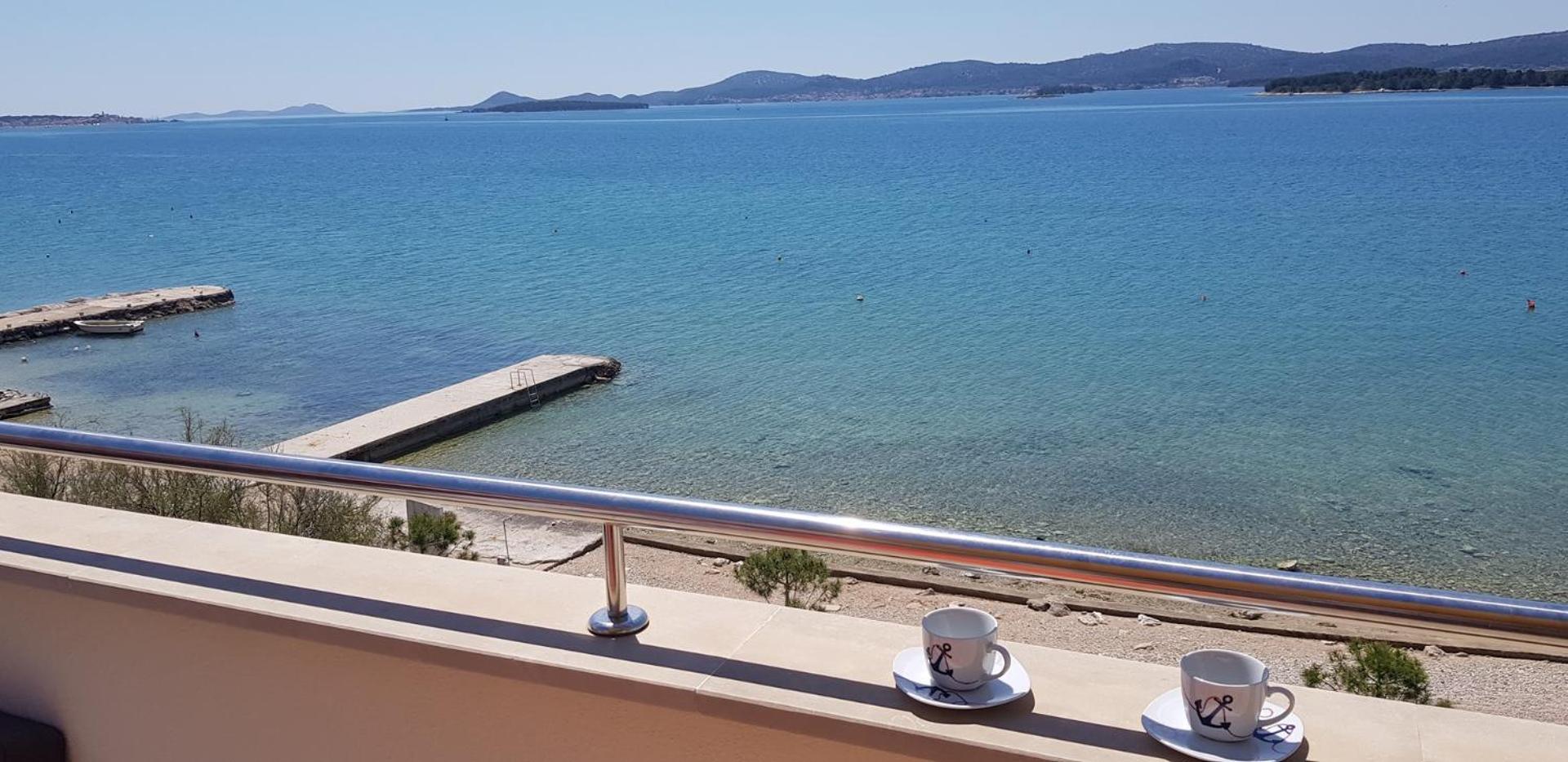 Seaside Apartments Turanj Bagian luar foto