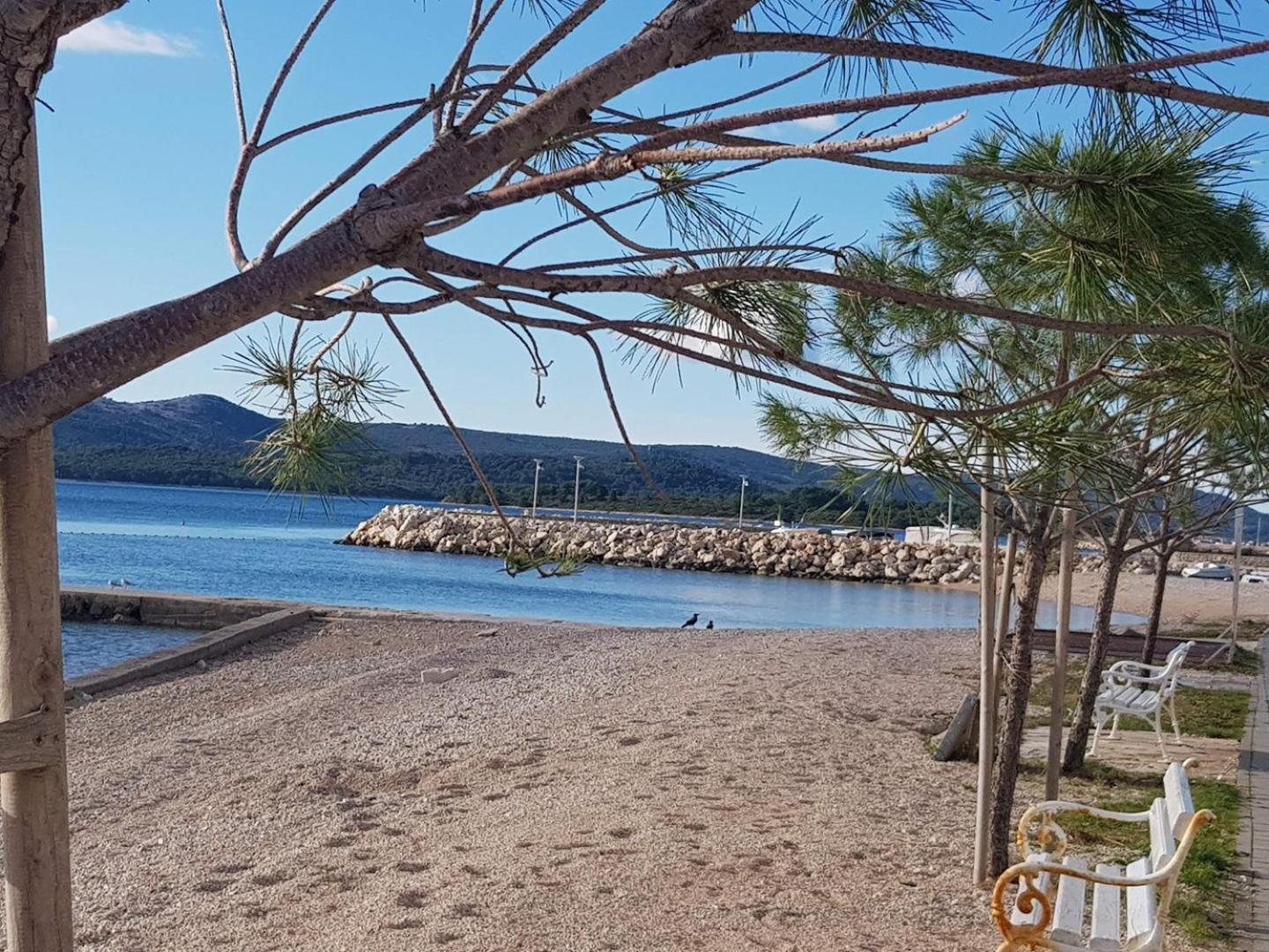 Seaside Apartments Turanj Bagian luar foto